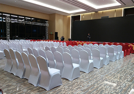 上�v桌椅�U�赁公司_首选上���佳�? /><div style=